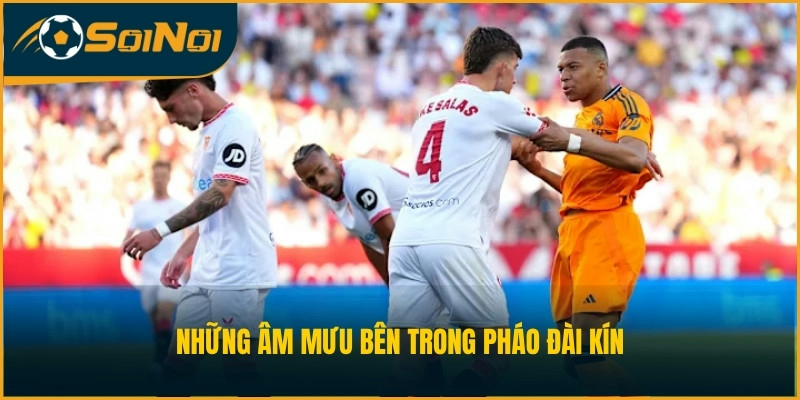 Những âm mưu bên trong pháo đài kín 
